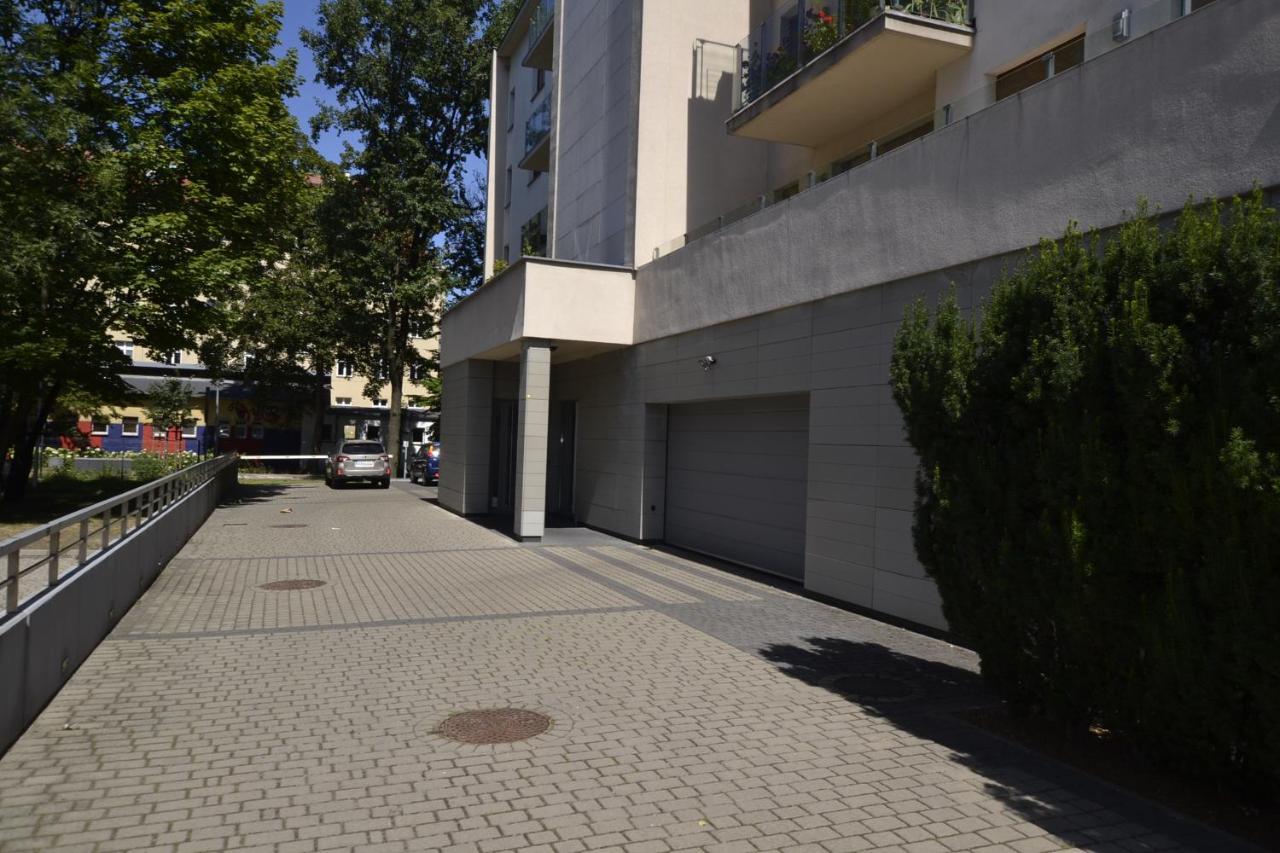 Apartament Bursztynowy Z Garazem -Centrum Gliwic กลีวิตเซ ภายนอก รูปภาพ